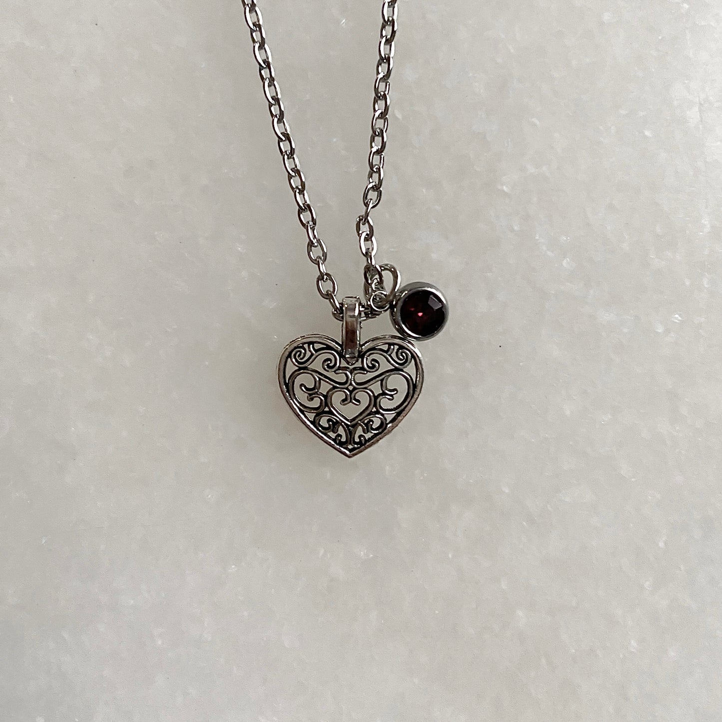 wanda maximoff necklace (deluxe)