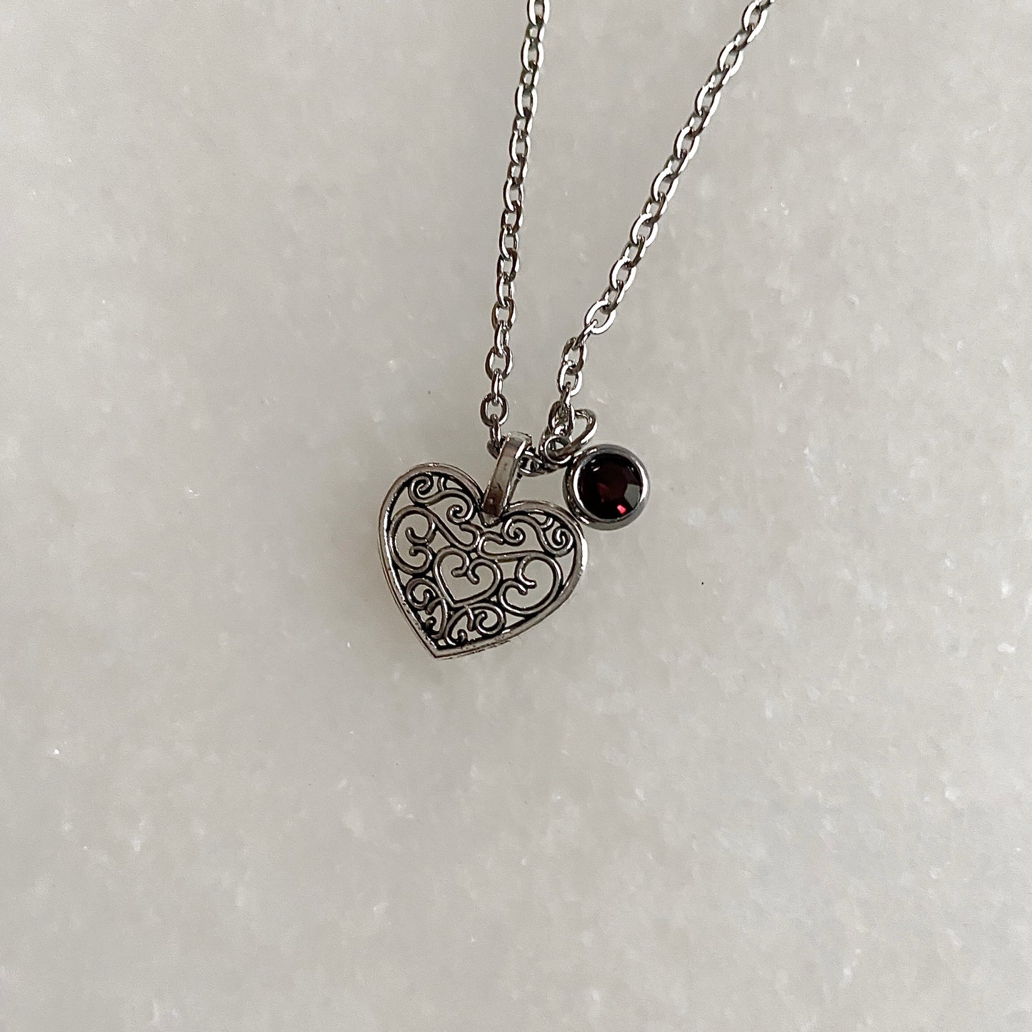 wanda maximoff necklace (deluxe)